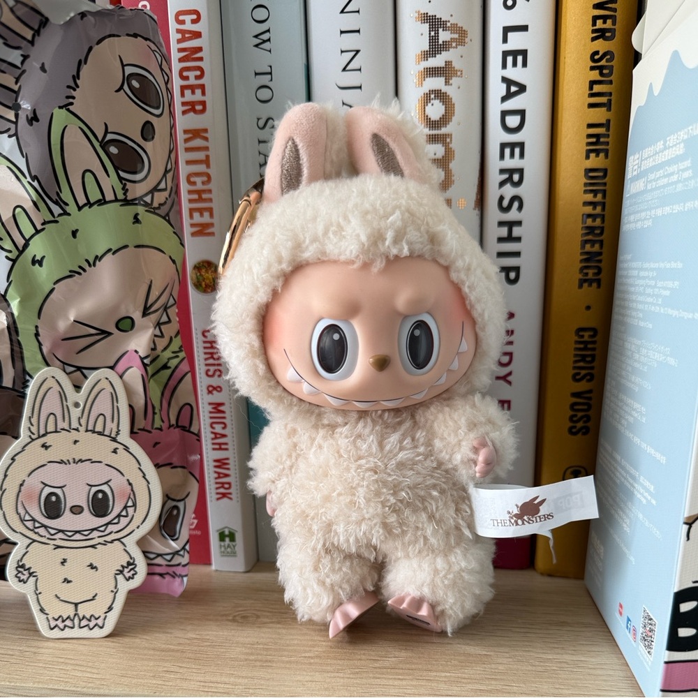 LABUBU POP MART LABUBU THE MONSTERS TASTY MACARONS SOYMILK VINYL